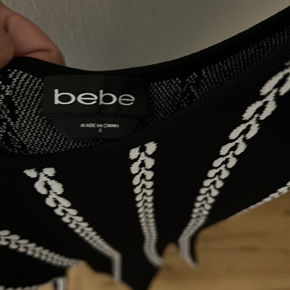 Women’s BEBE dress - Picture 2 of 3